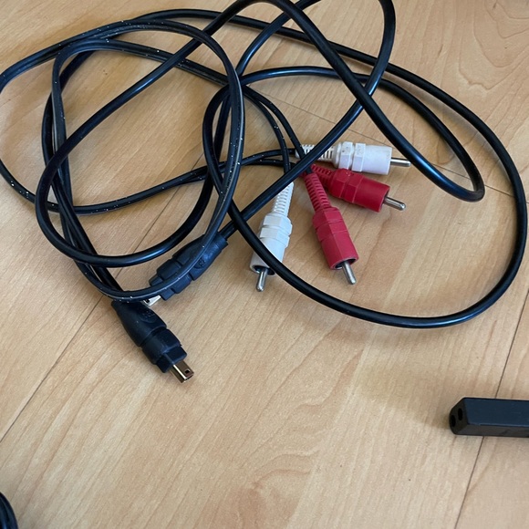 AC Cables 3 Ft. and 6 Ft. Bundle 13 Electronic CABLES. Aux. dvd / jacks / RCA 13 - Picture 7 of 11